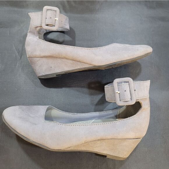 DEXFLEX COMFORT CLASSIC CAUSAL ROUND TOE LOW WEDGE PLATFORM HEEL SHOE - Picture 10 of 11